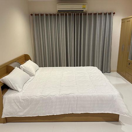 Country Complex Bangna Aparthotel Bangkok Ngoại thất bức ảnh