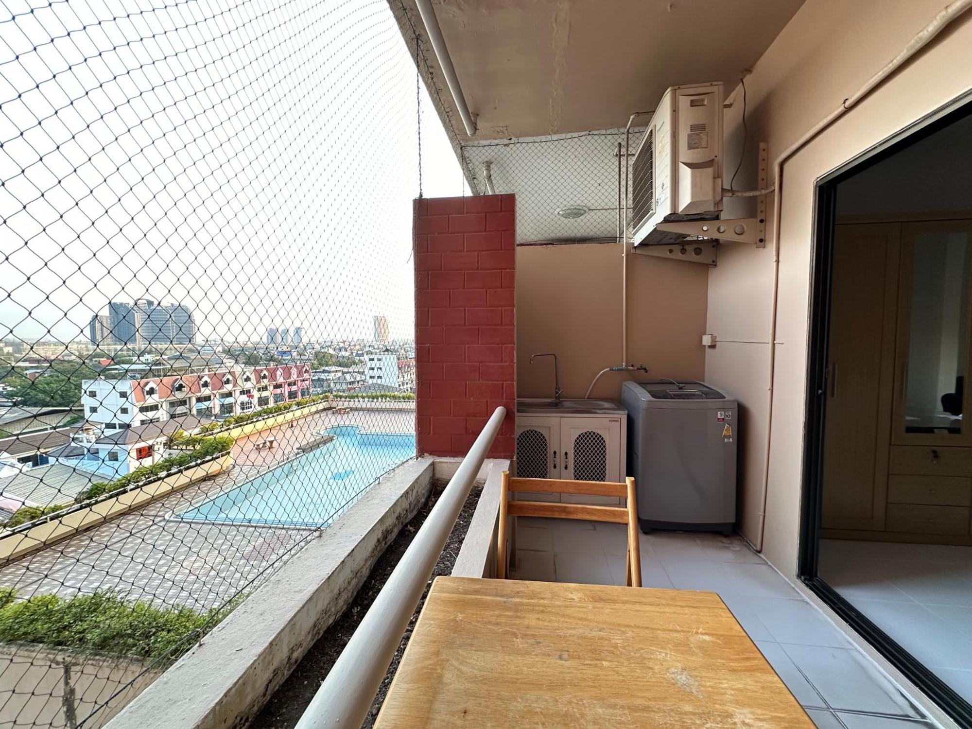 Country Complex Bangna Aparthotel Bangkok Ngoại thất bức ảnh