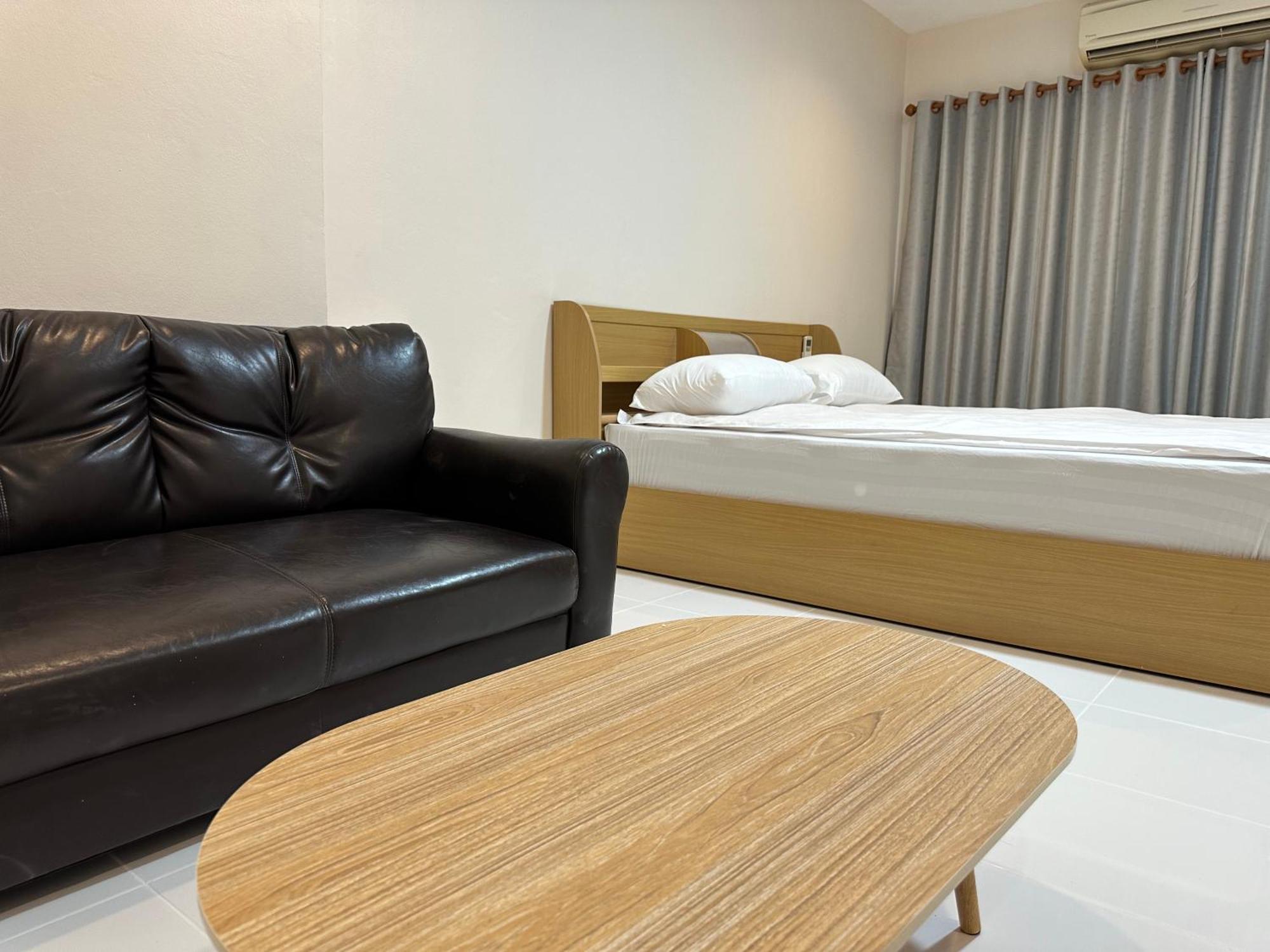 Country Complex Bangna Aparthotel Bangkok Ngoại thất bức ảnh