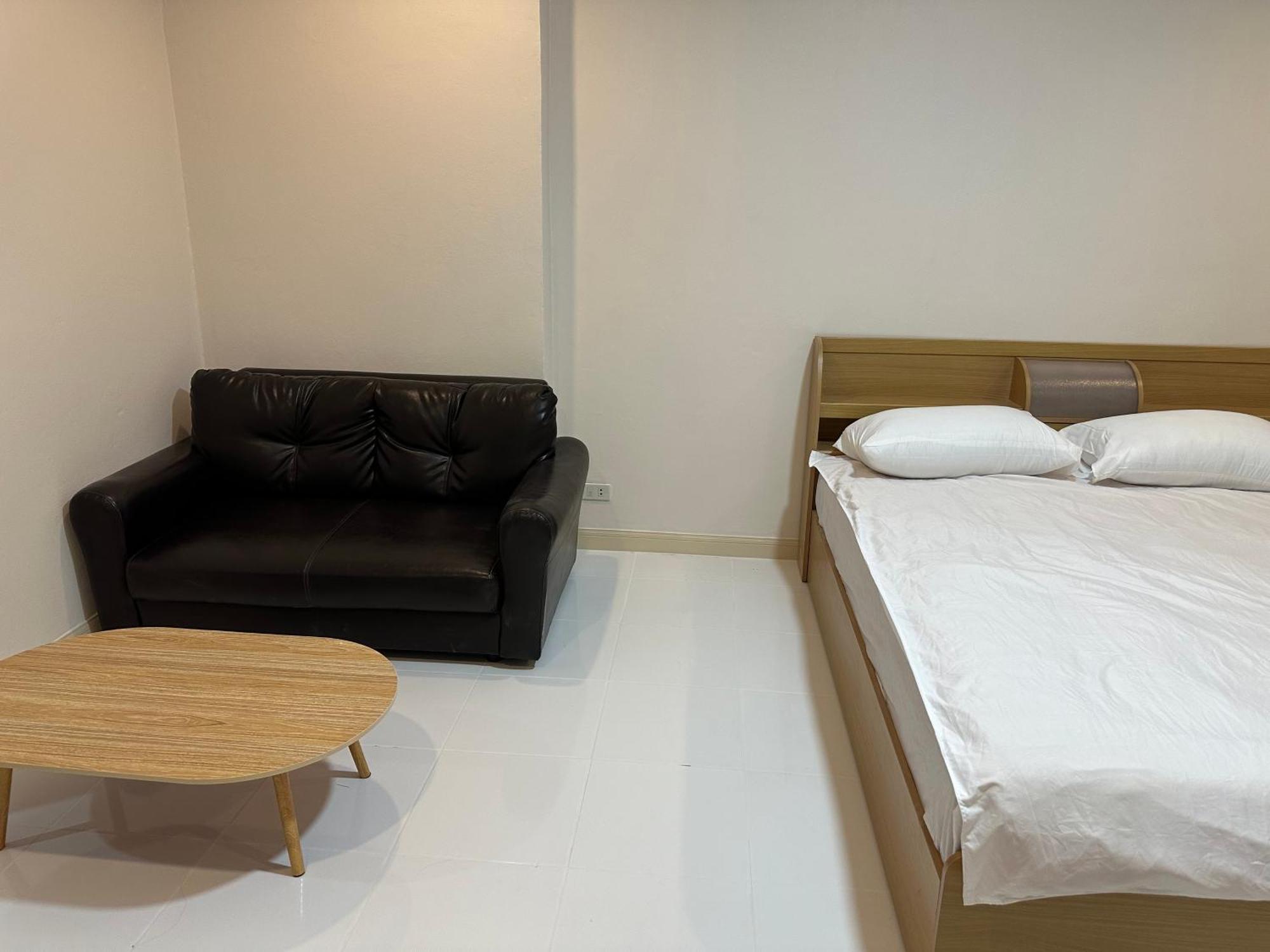 Country Complex Bangna Aparthotel Bangkok Ngoại thất bức ảnh