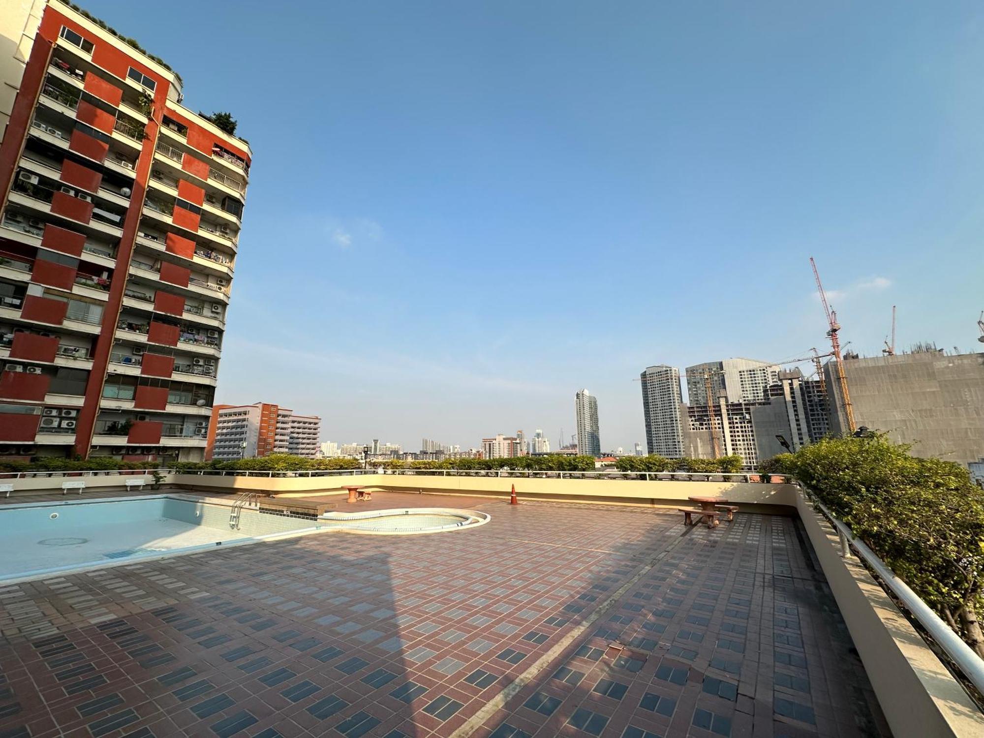 Country Complex Bangna Aparthotel Bangkok Ngoại thất bức ảnh